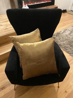 Golden 2 Pair Throw Pillows