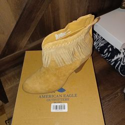 AMERICAN EAGLE BOOTS