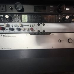 Universal Audio Apollo 8 QUAD + FREE UAD Satellite