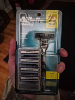 Gillette Mach3 Razor with 10 Blade Refills