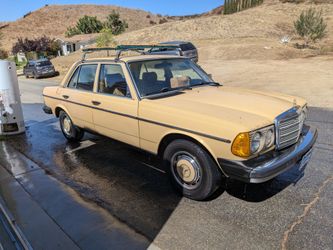 1980 Mercedes 240D 4-Speed Manual