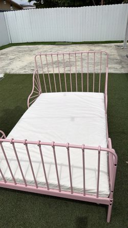 Cama