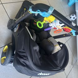  Doona Infant Car Seat Stroller 