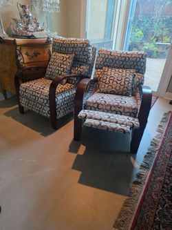 A pair of recliners