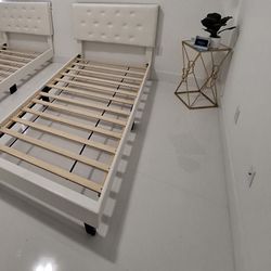 Twin Size Bed - Cama Tamaño Twin 