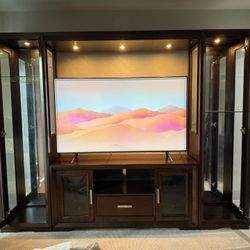 Display/Entertainment Center