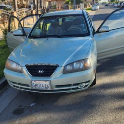 2004 HYUNDAI Elantra 2600