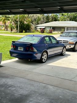 2002 Lexus IS 300