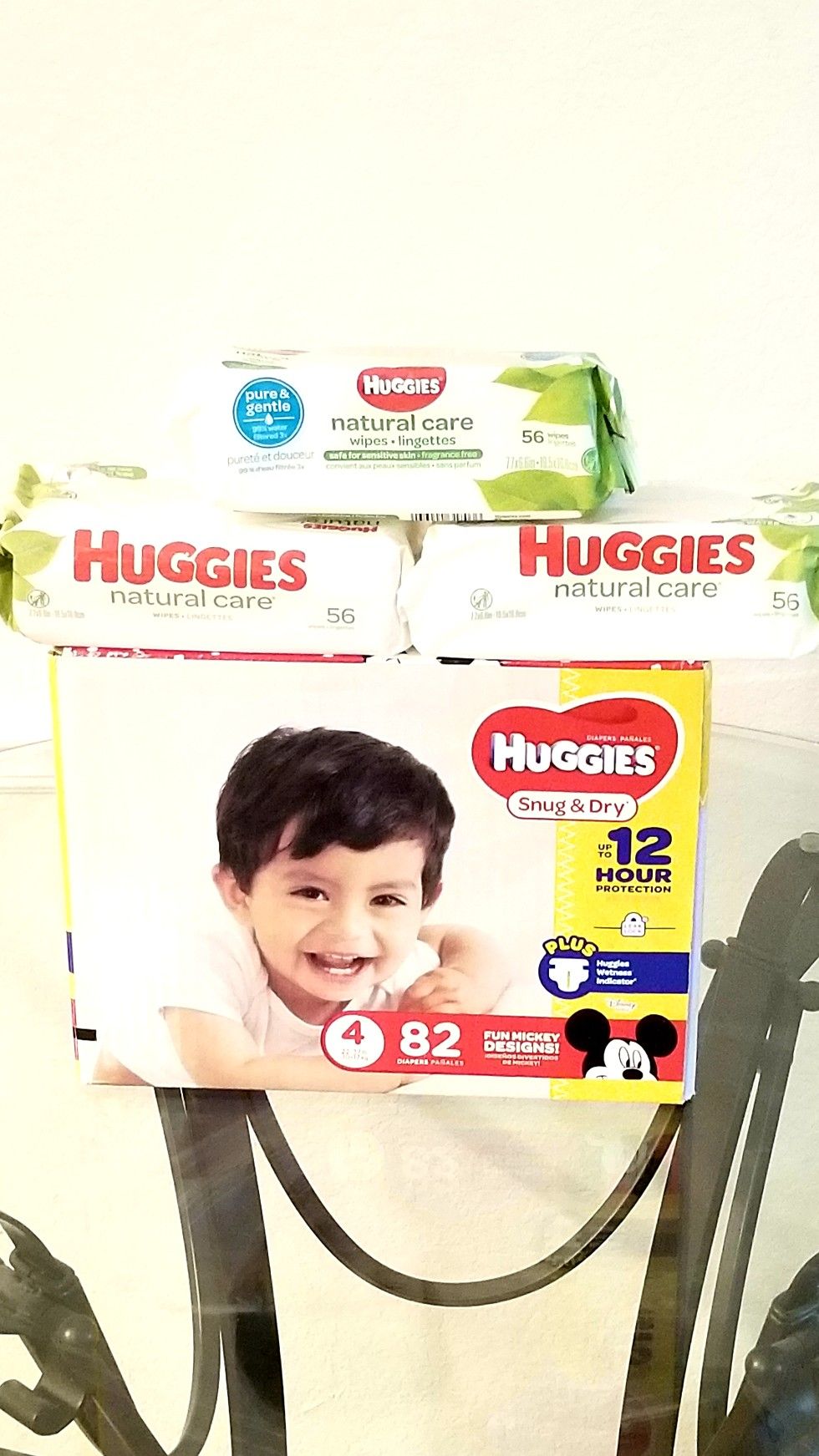 Huggies Snug & Dry Diapers Size 4 Set