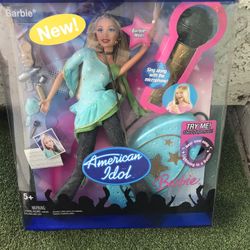 American Idol Barbie doll with sing-along microphone 2005 motel
