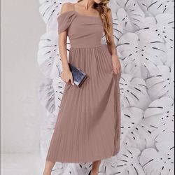 Bridesmaid‘s wedding dress
