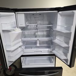 Samsung Refrigerator Model: RF263BEAESG/AA