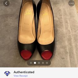 Christian Louboutin Pump
