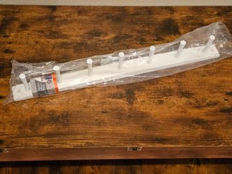 NWT The Spectrum Diversified 24" 7-Peg Wall