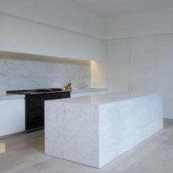 Custom Kitchen Cabinets 