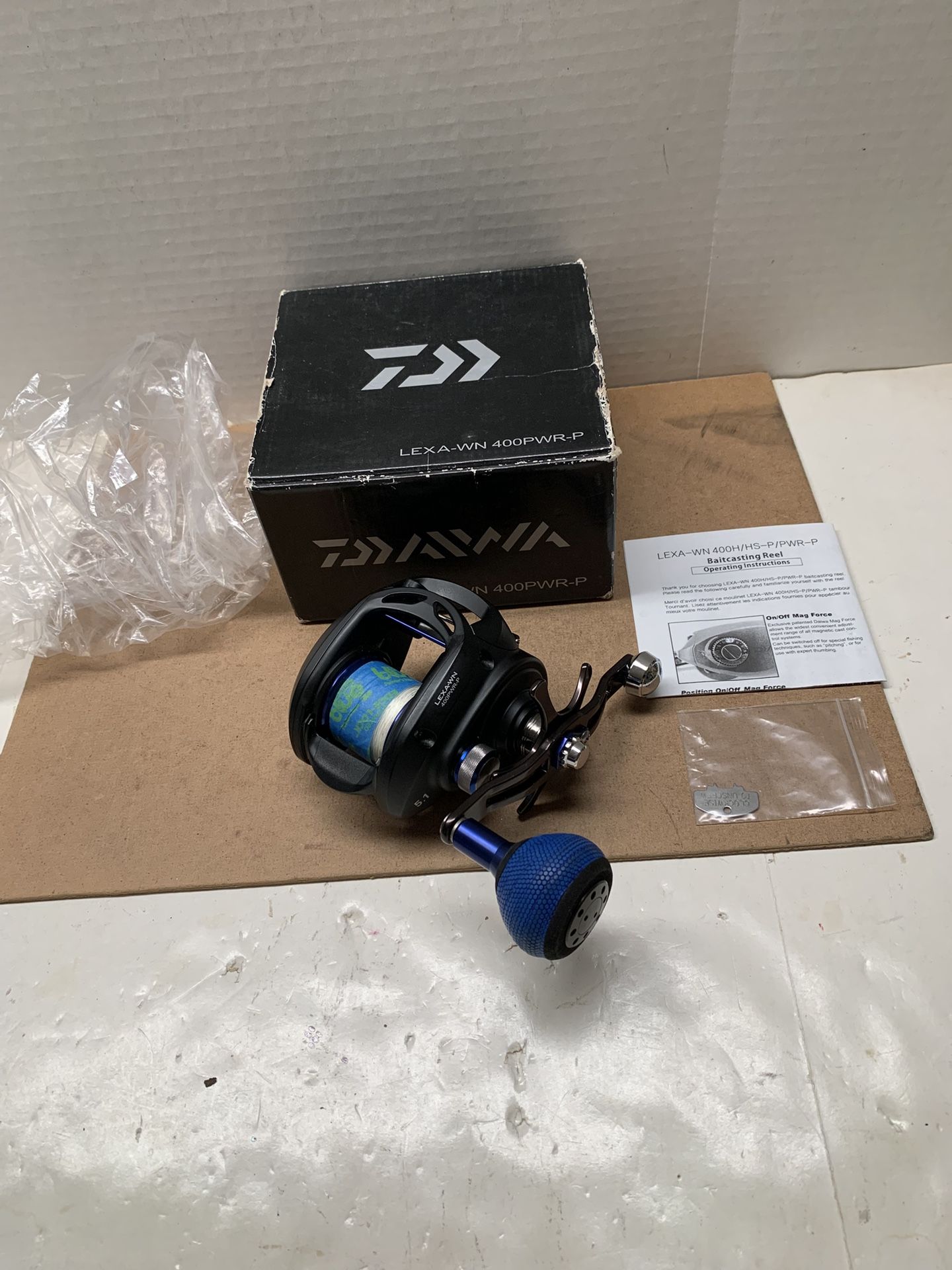 Fishing Reel Diawa Wn- Lexa 400 PWR-P Cherry