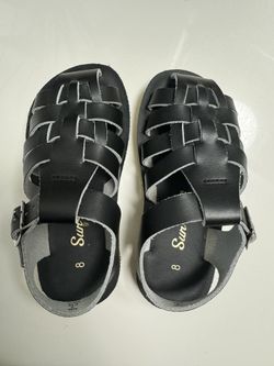 Boys Saltwaters Size 8