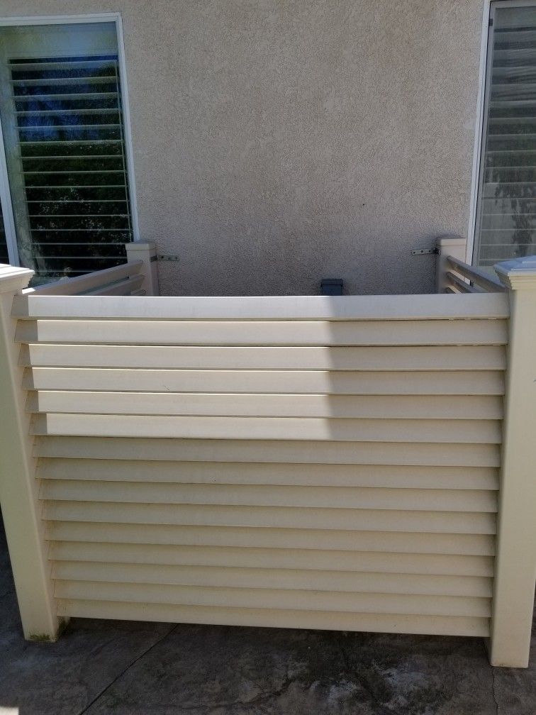 Custom Vinyl Fence Surround for A/C or Pool Equipment