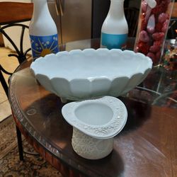  Vintage milk glass 4 pieces $30