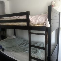 Twin Bunk Bed 