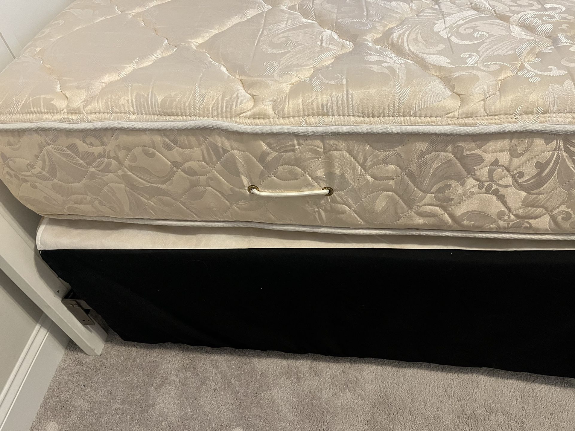 Twin Mattress, Box Springs & Headboard for Sale in Suwanee, GA OfferUp