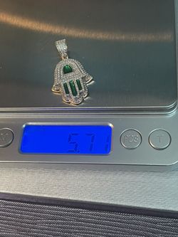 Diamond Hamsa Pendant (green)