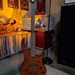 Peavy Millennium BXP Bass Guitar With Gig Bag