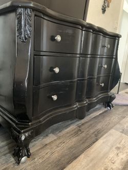 Black Dresser With Mirror Top