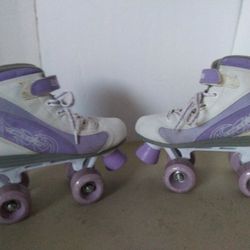 Roller Derby Skates Sz 3. Read Details