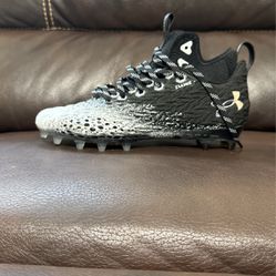Never Used Women 9.5 Cleats 7.5 In Men’s Brand New