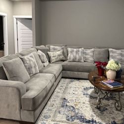 Bayless Smoke 4-Piece Sectional