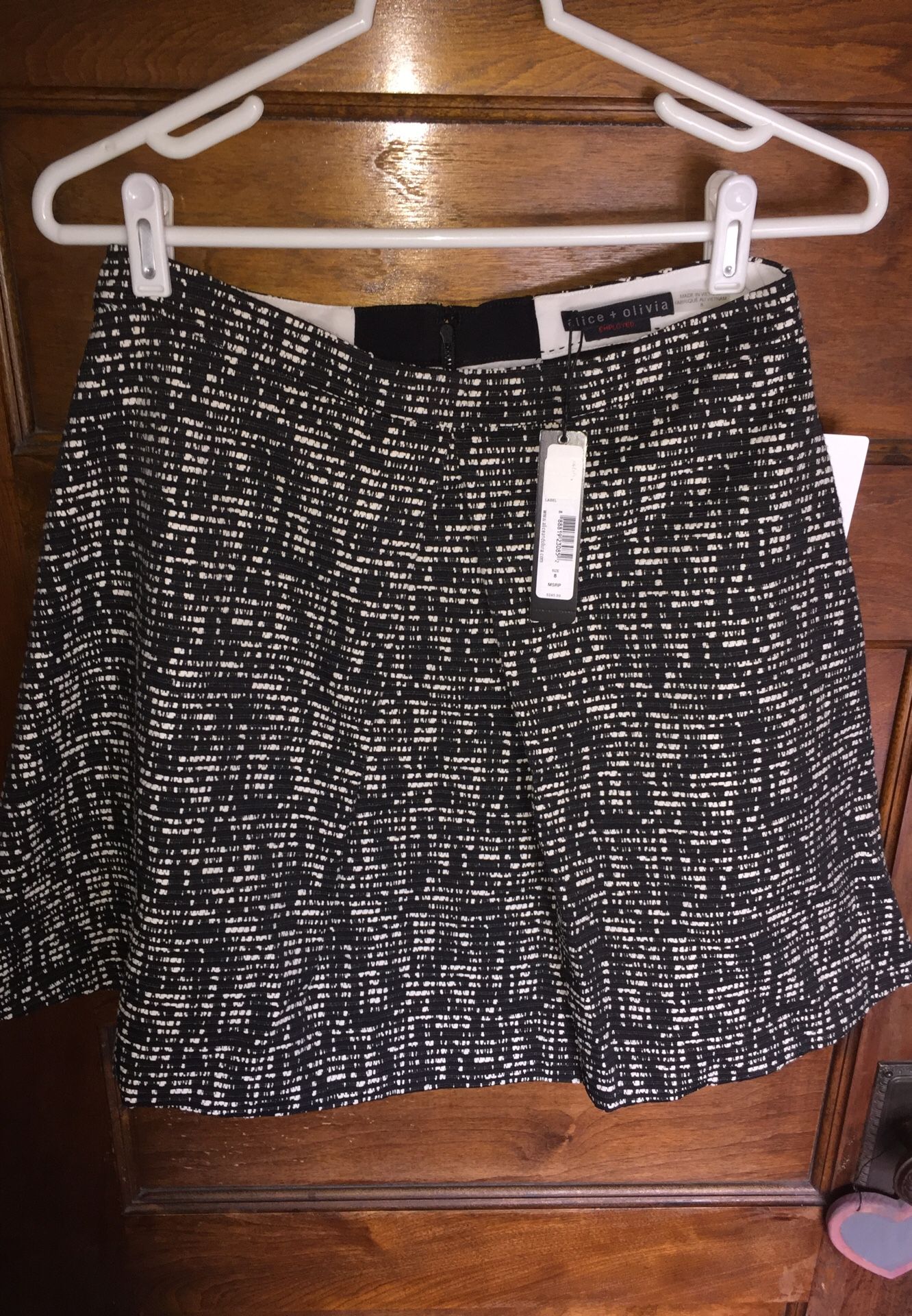 Alice + Olivia Skirt NWT size 8