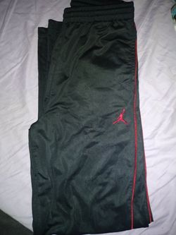 Boys medium Jordan pants. Like new. Worn a couple times.