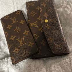 Monogram Wallet With Removal Card Holder 