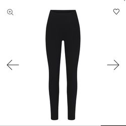 Brand New With Tags Skims Leggings 