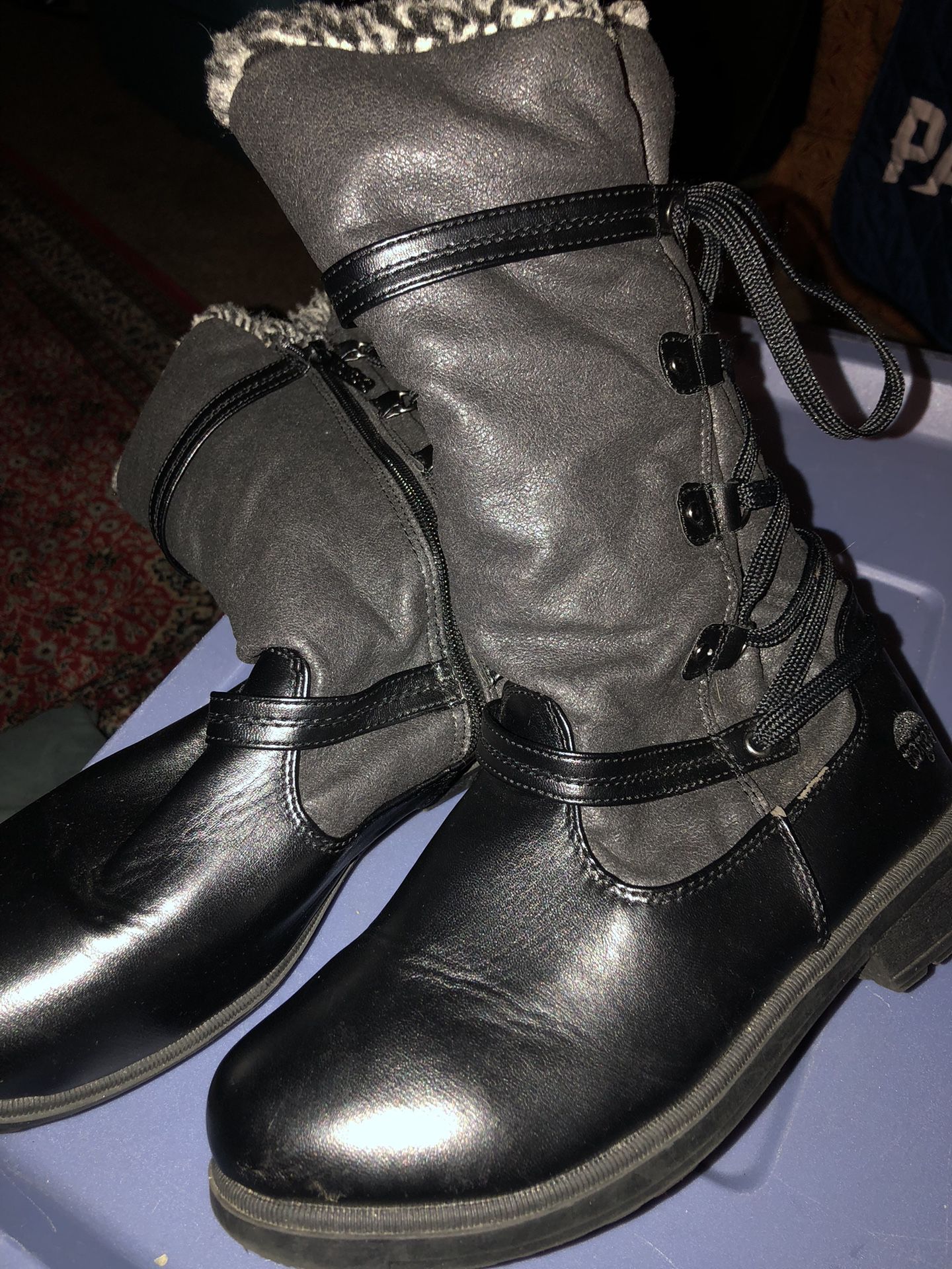 TOTES Women Back Laced Faux Fur Waterproof Boots Sz 7.5