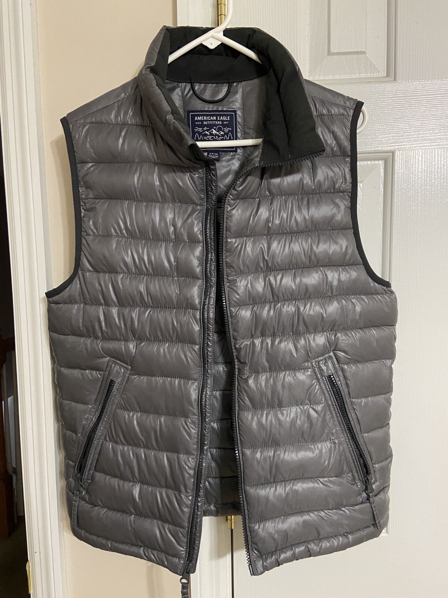 American Eagle Outfitters Puffer Vest