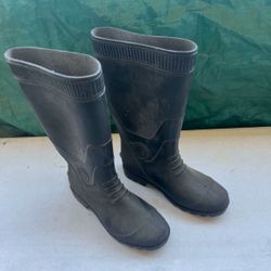Rain Boots Size 10