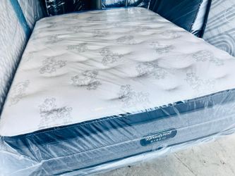brand new 14" Beautyrest hybrid pillow top mattress soft comfort
