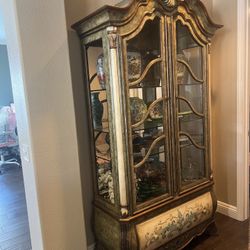 Drexel European Style Curio Cabinet