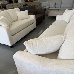 Sofas y Seccionales // Disponibles// in stock