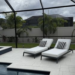 Pool Lounge Chairs (chaise chairs)