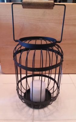 METAL LANTERN CANDLE HOLDER