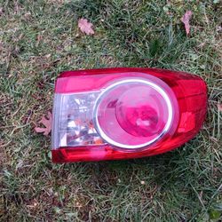 2011 Toyota corolla r quarter tail light