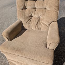 Comfortable Swivel Reading Chair