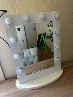 Vanity mirror