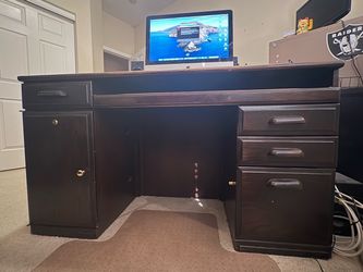 Dark Wood Executive Desk (4 pieces)