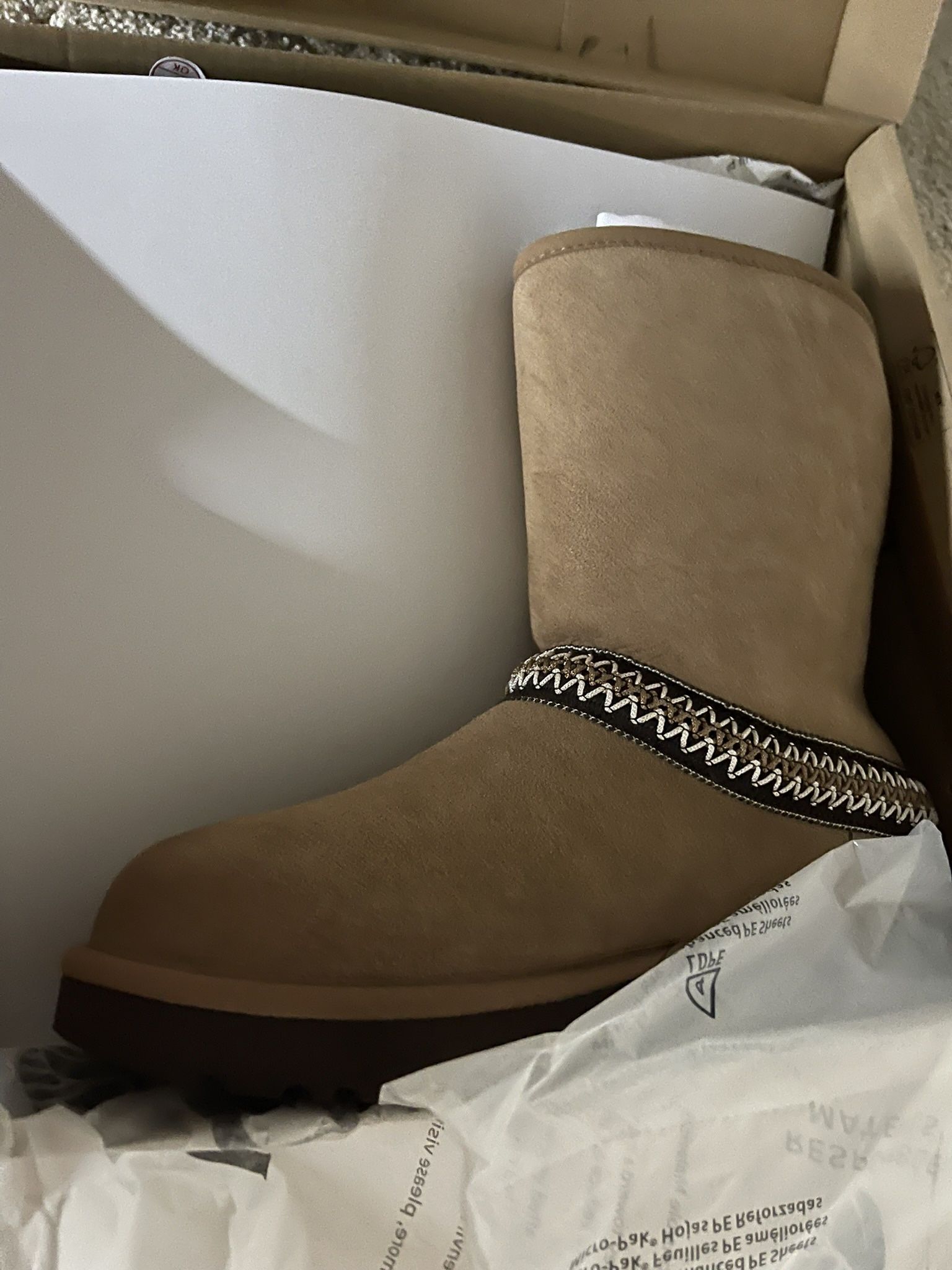 Uggs Brand New For Sale