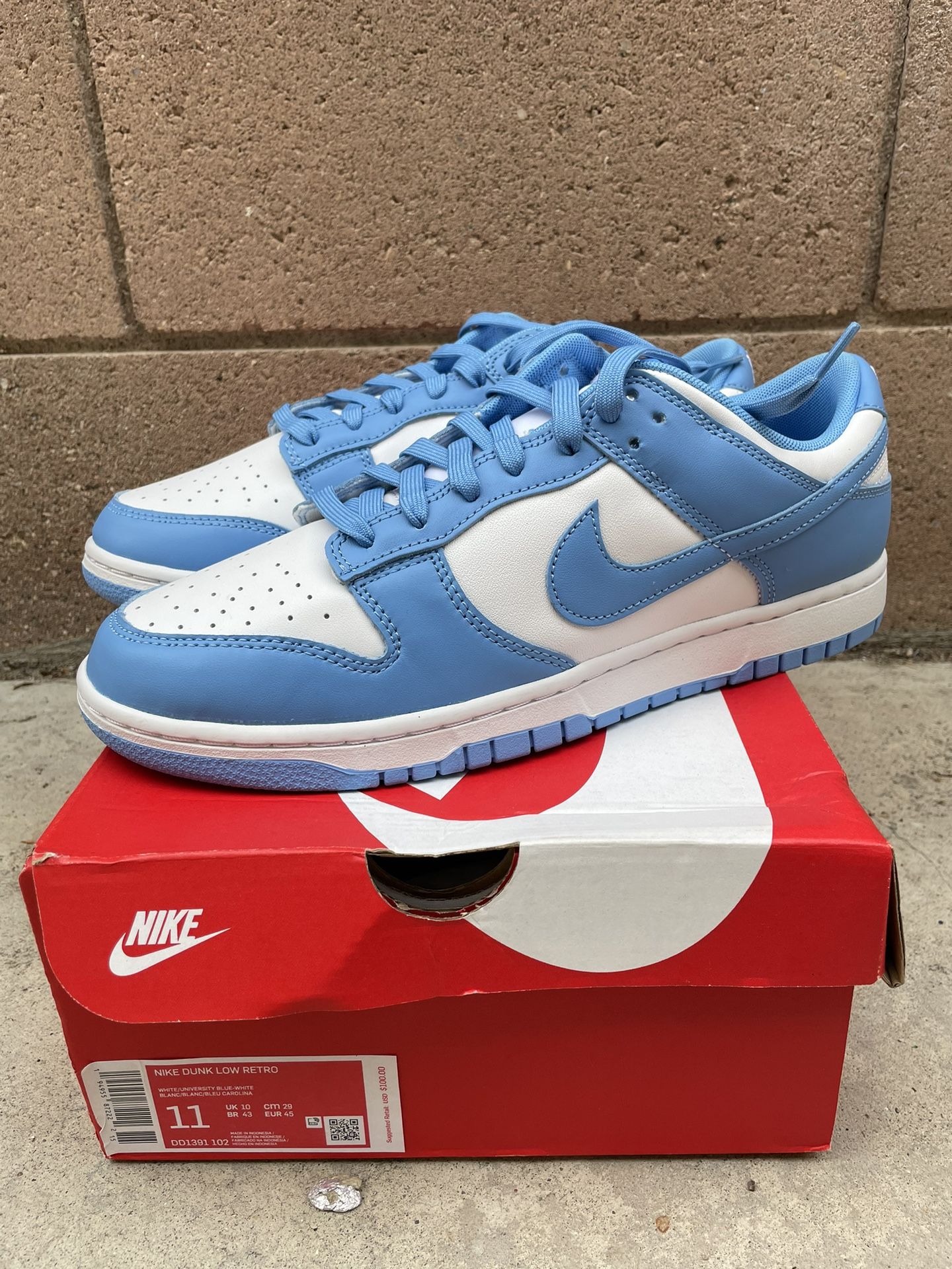 Nike Dunk Low UNC
