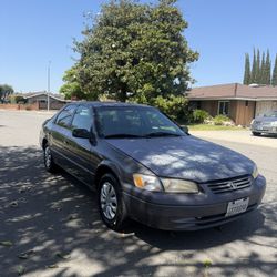 1999 Toyota Camry 